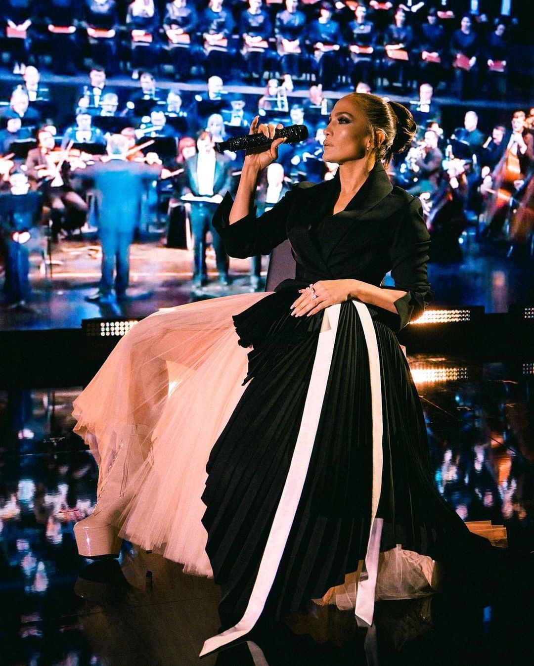 Лидия Таран раскрыла имя дизайнера своих невероятных костюмов: она создает образы Мей Маск и княгине Монако